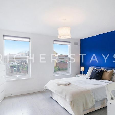 Large Home For Contractors & Families - Garden & Amenities Londres Exterior foto