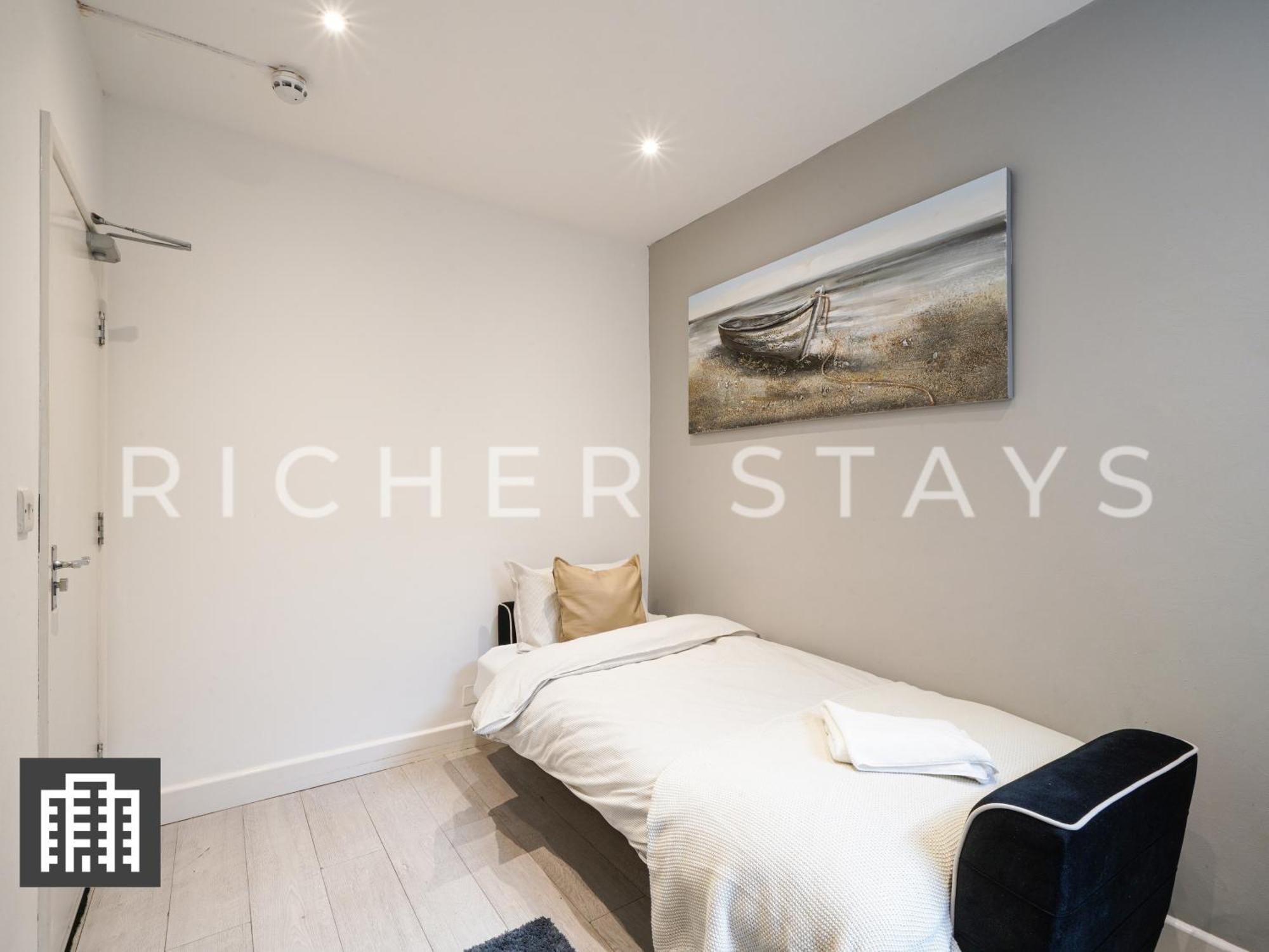 Large Home For Contractors & Families - Garden & Amenities Londres Exterior foto