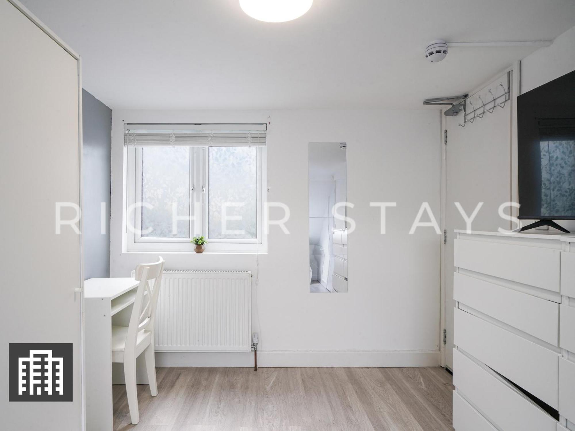 Large Home For Contractors & Families - Garden & Amenities Londres Exterior foto